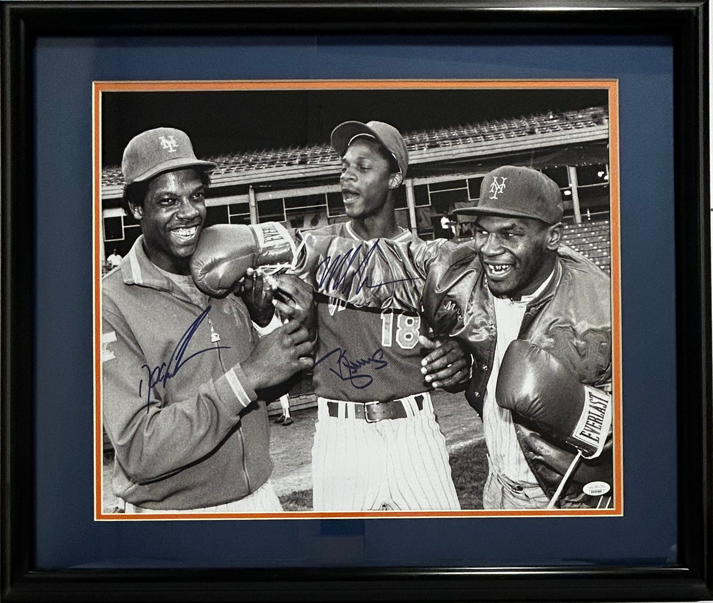 NEW YORK METS SIGNED 16X20 FRAMED DOUBLE MATTED 20X24 MIKE TYSON,DOC GOODEN,DARRYL STRAWBERRY
