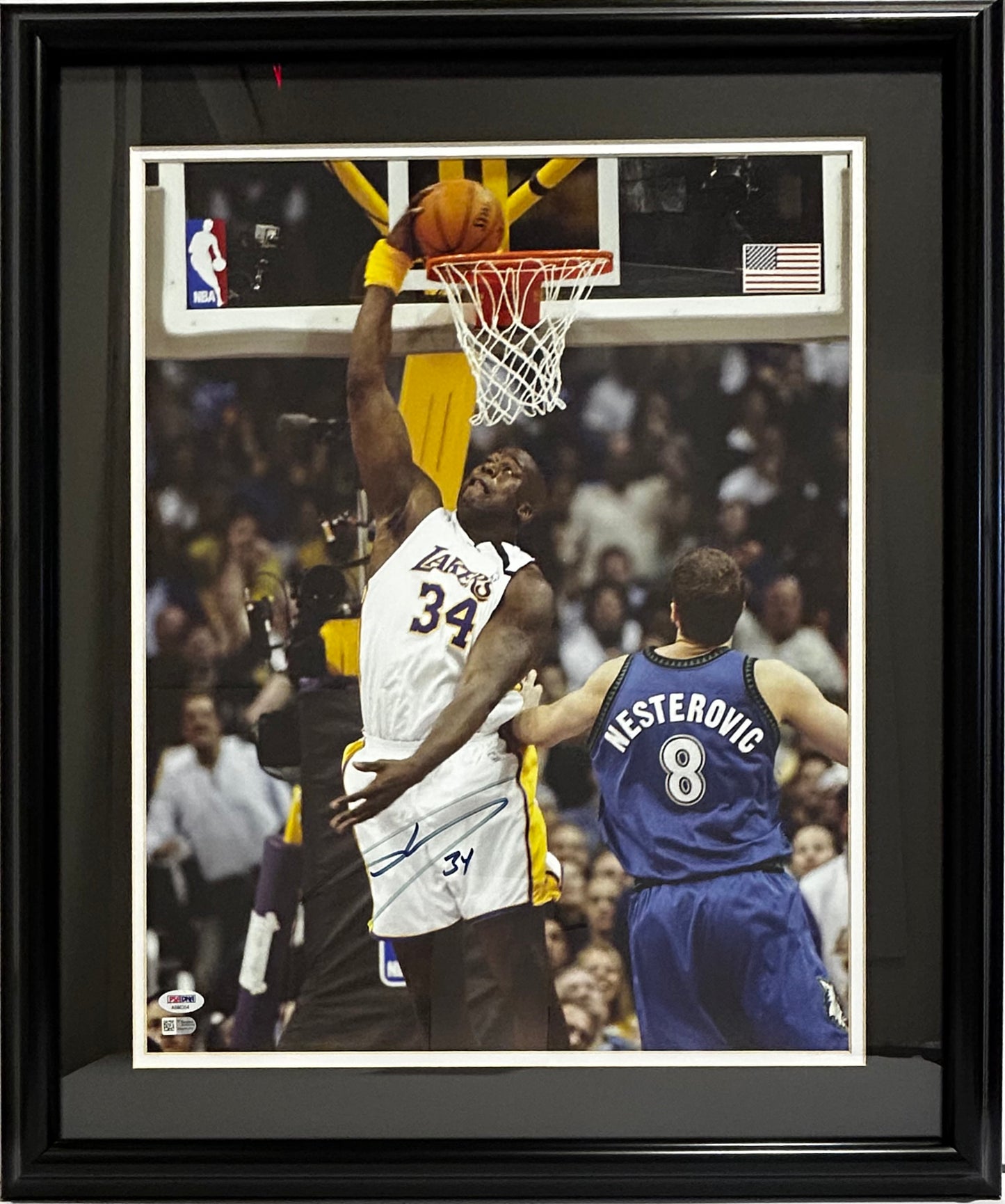 LOS ANGELES LAKER SHAQUILLE ONEAL SIGNED 16X20 PHOTO DOUBLE MATTED AND FRAMED 20X24 CERTIFIED PSA/DNA