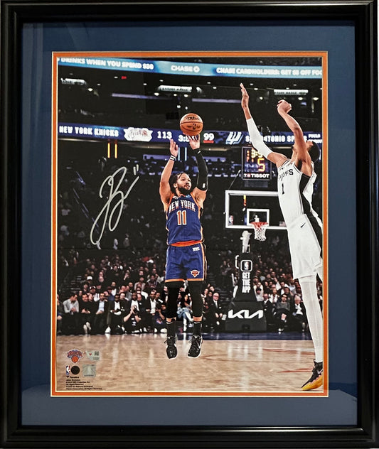 NEW YORK KNICKS JALEN BRUNSON SIGNED 16X20 PHOTO DOUBLE MATTED AND FRAMED 20X24 CERTIFIED FANATICS